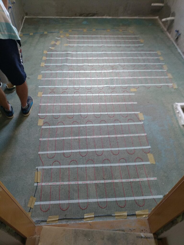 MONTAŽA ELEKTRIČNEGA TALNEGA GRETJA (2)